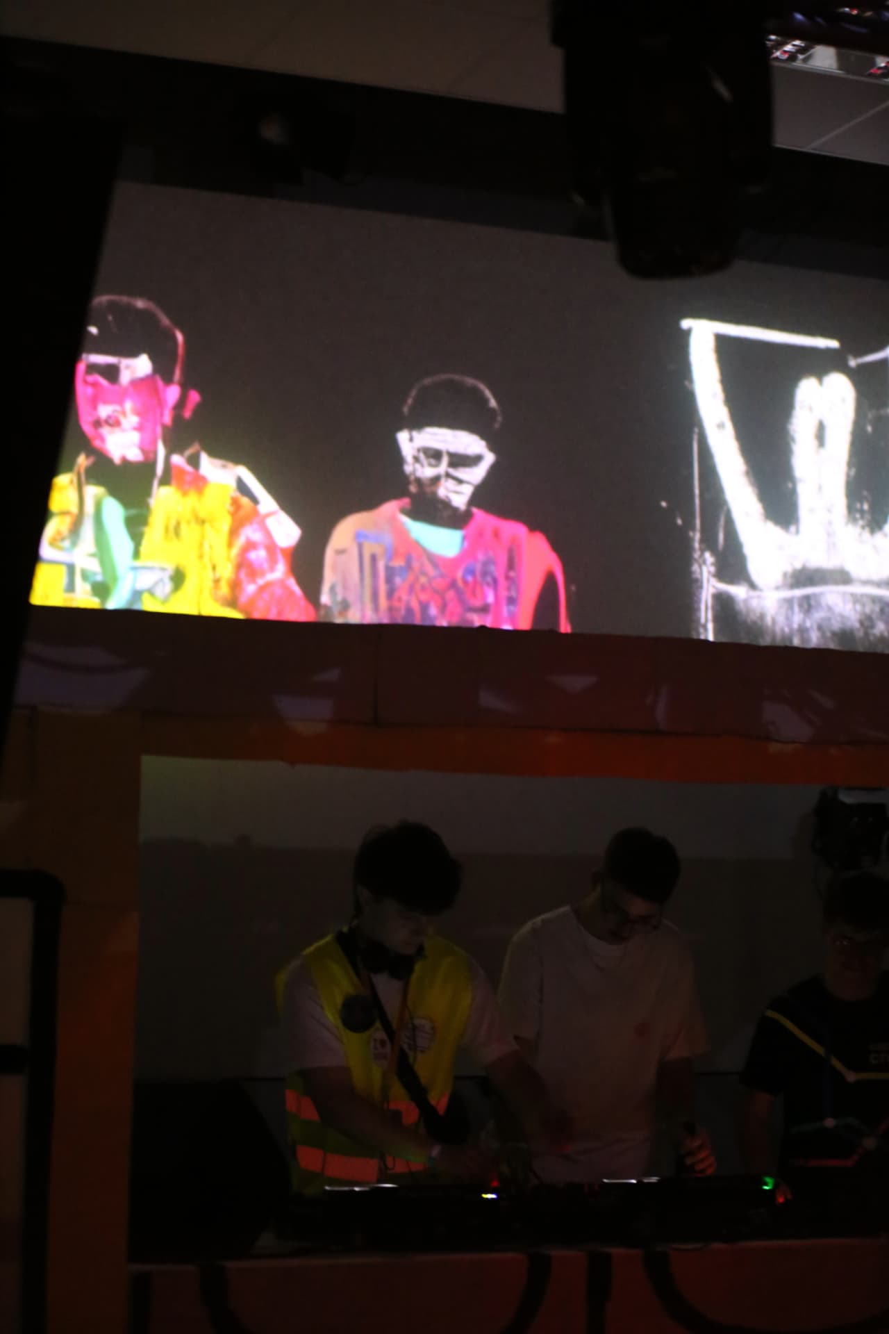 Jonah and me performing with the visuals at the Freshers' Party